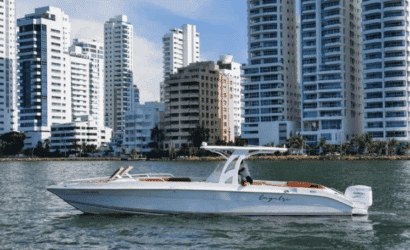 alquiler de lancha gayatri para paseo a cholon